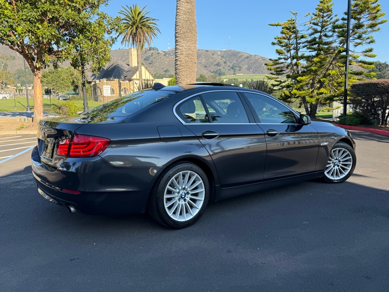 BMW 5-Series 535i 2012