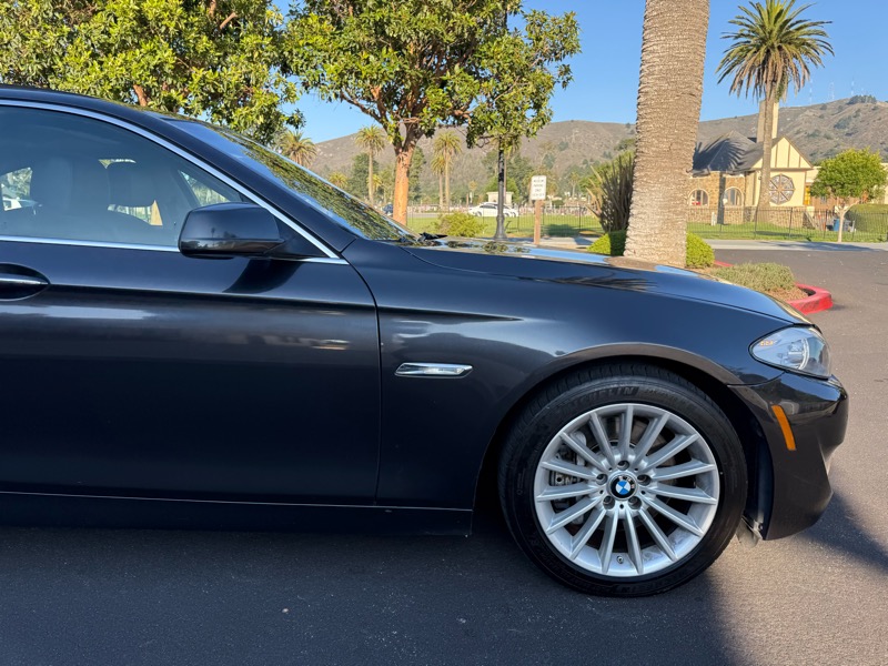 BMW 5-Series 535i 2012