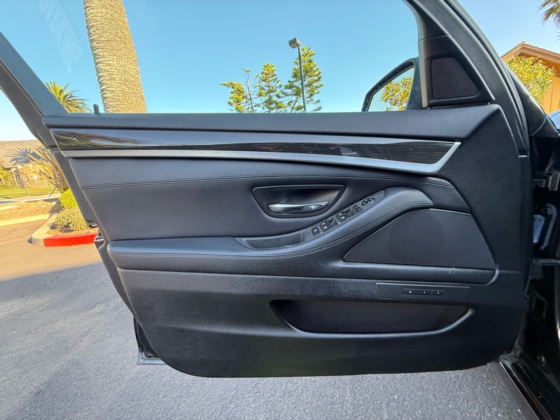 BMW 5-Series 535i 2012