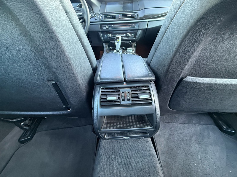 BMW 5-Series 535i 2012