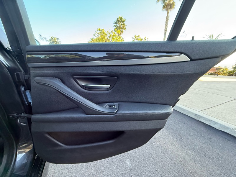 BMW 5-Series 535i 2012