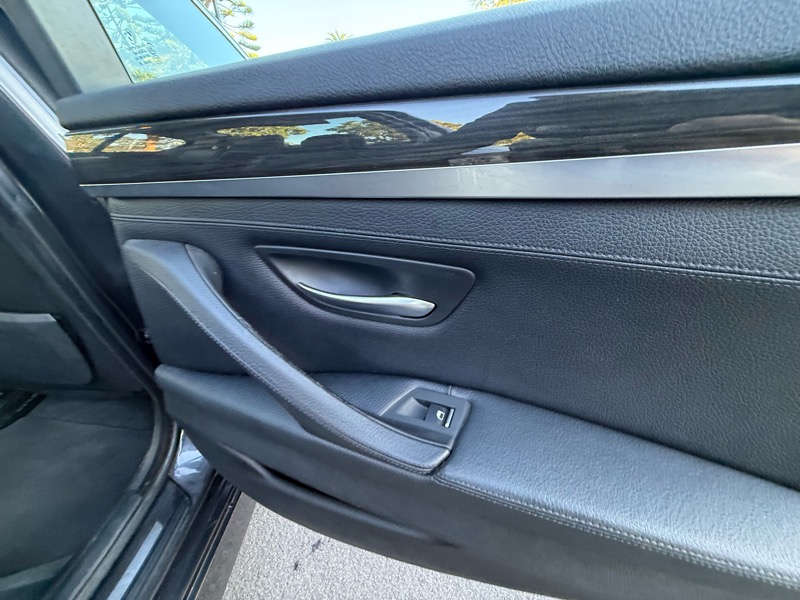 BMW 5-Series 535i 2012