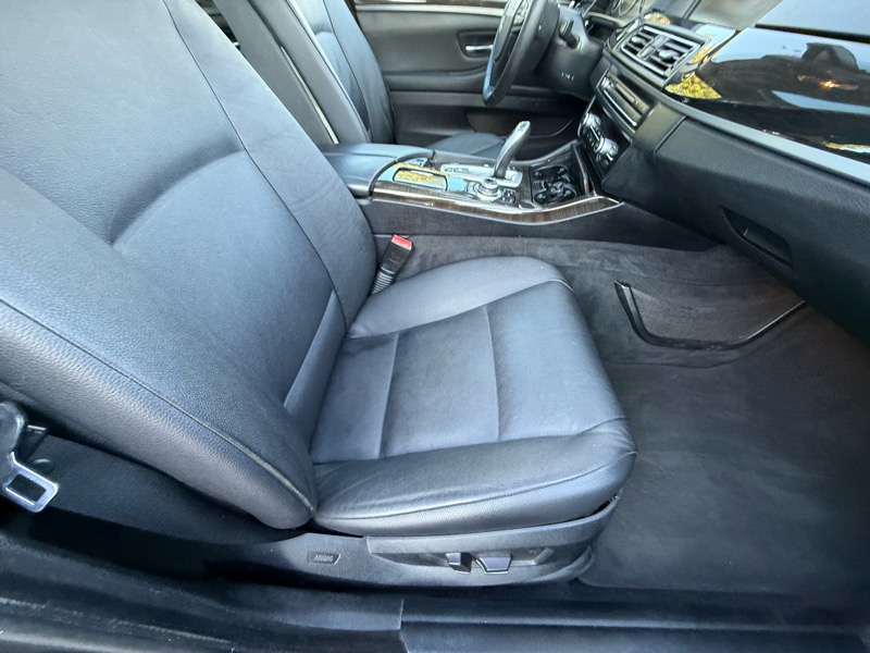 BMW 5-Series 535i 2012