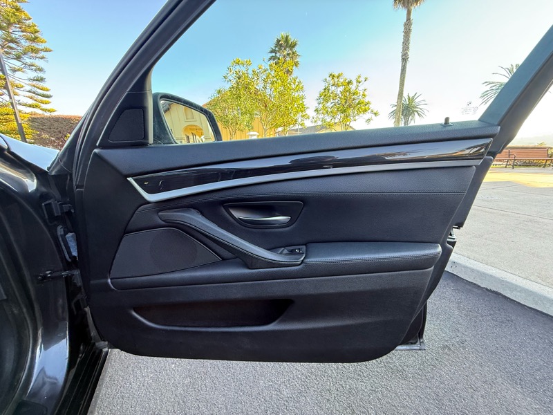 BMW 5-Series 535i 2012