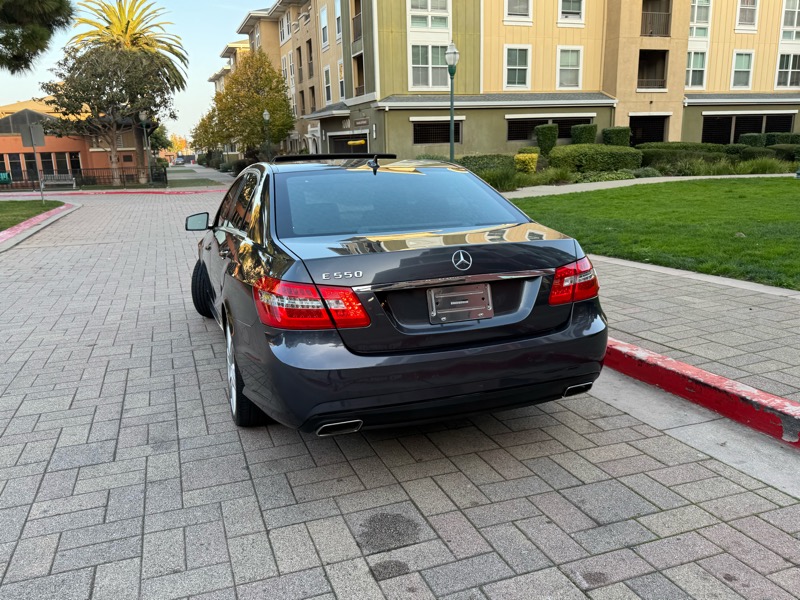 Mercedes-Benz E-Class E550 Sedan 2010