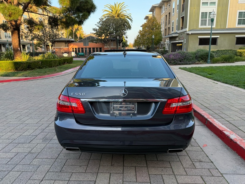 Mercedes-Benz E-Class E550 Sedan 2010