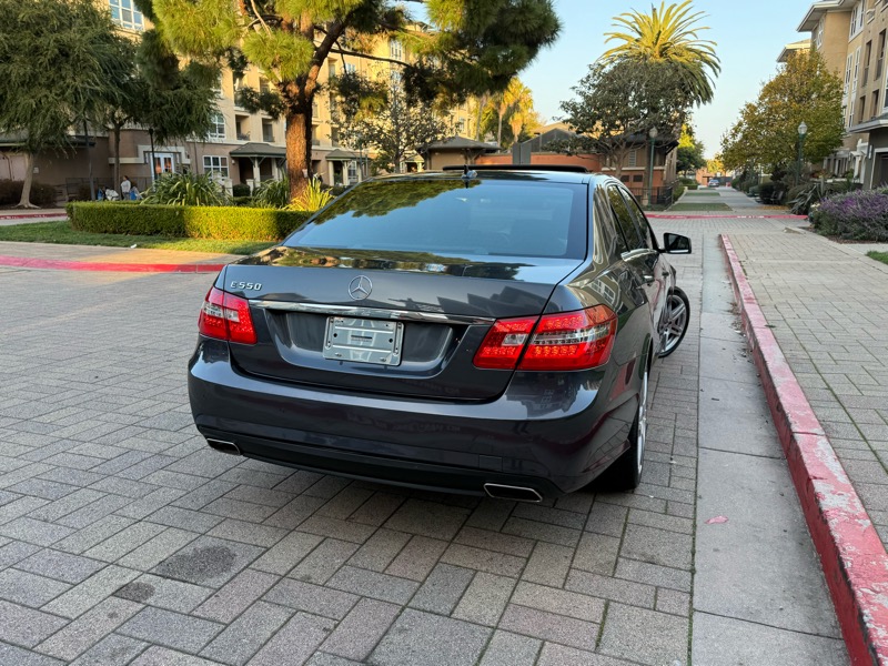 Mercedes-Benz E-Class E550 Sedan 2010