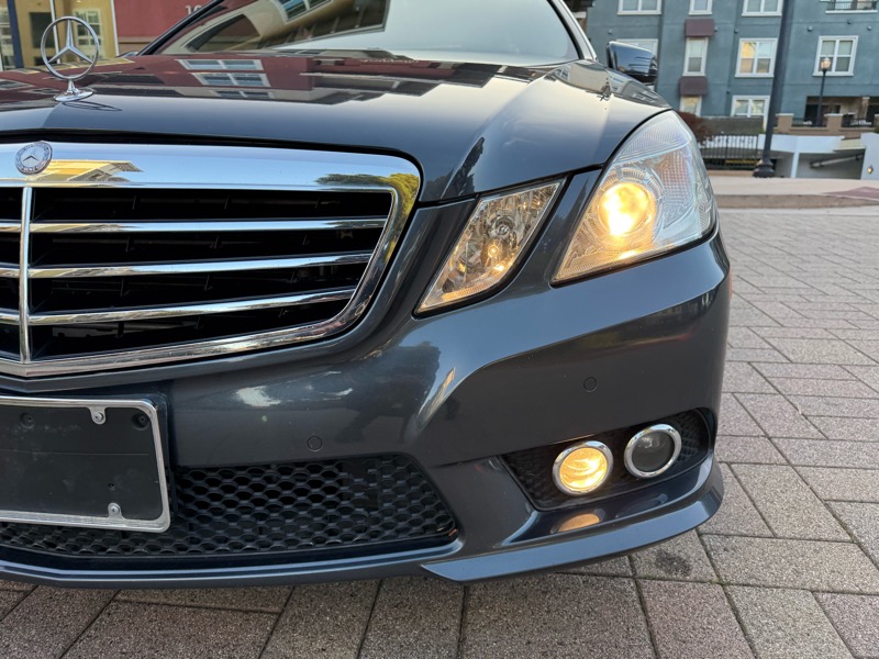 Mercedes-Benz E-Class E550 Sedan 2010