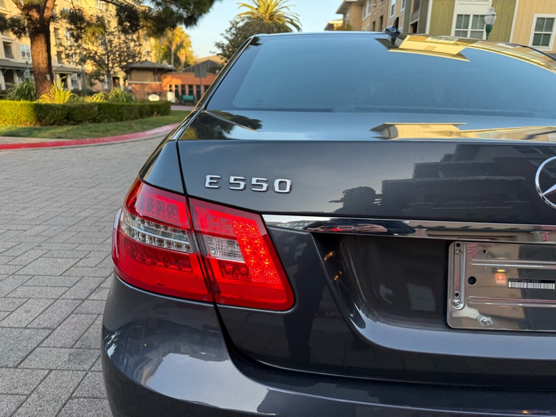 Mercedes-Benz E-Class E550 Sedan 2010