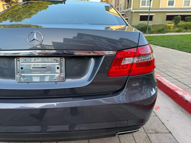 Mercedes-Benz E-Class E550 Sedan 2010