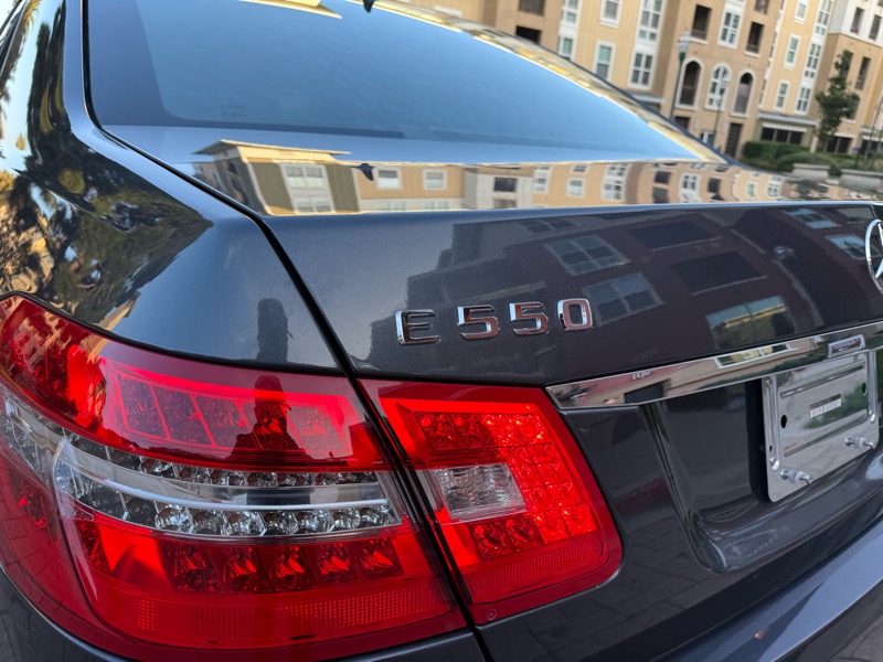 Mercedes-Benz E-Class E550 Sedan 2010