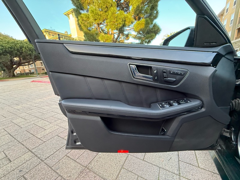 Mercedes-Benz E-Class E550 Sedan 2010