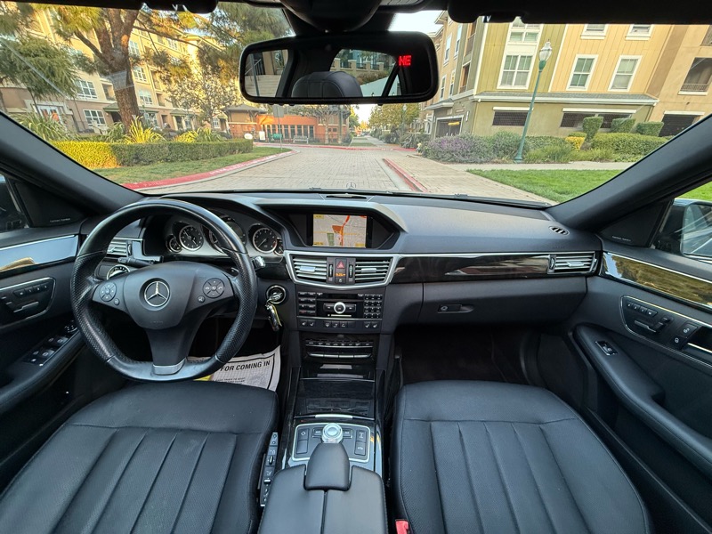 Mercedes-Benz E-Class E550 Sedan 2010