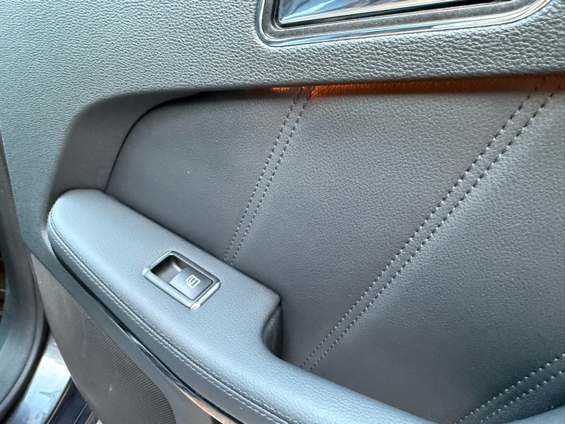 Mercedes-Benz E-Class E550 Sedan 2010