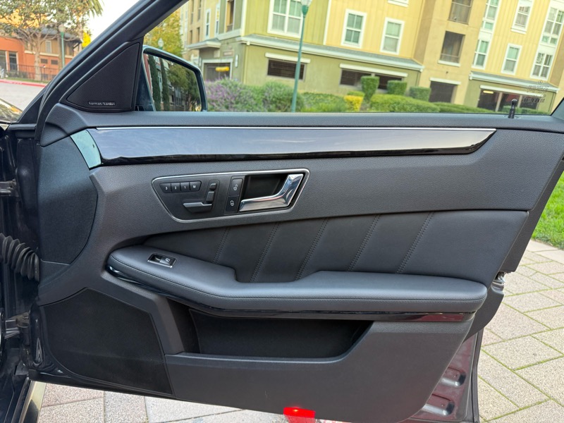 Mercedes-Benz E-Class E550 Sedan 2010