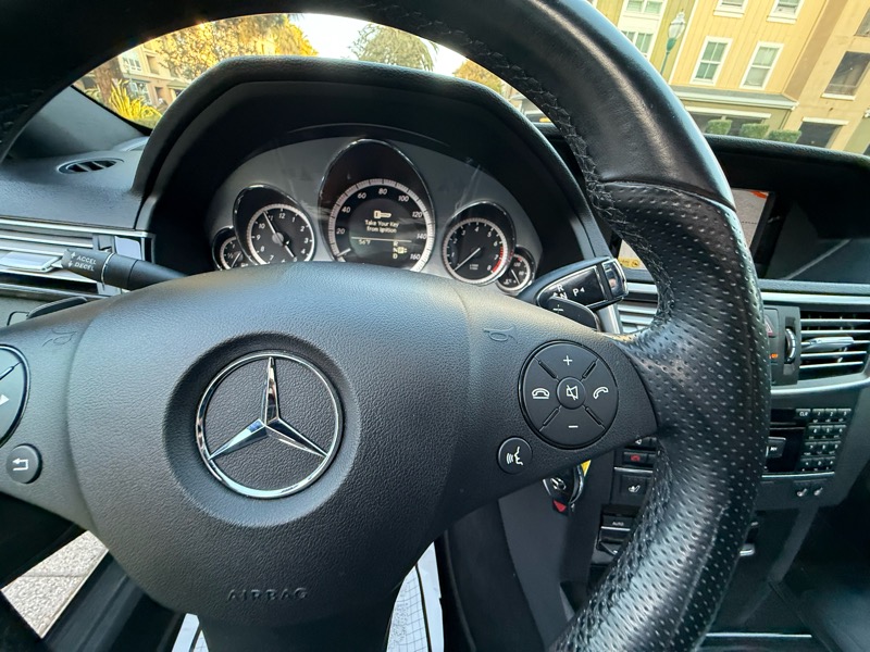 Mercedes-Benz E-Class E550 Sedan 2010