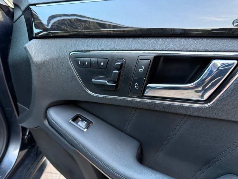 Mercedes-Benz E-Class E550 Sedan 2010