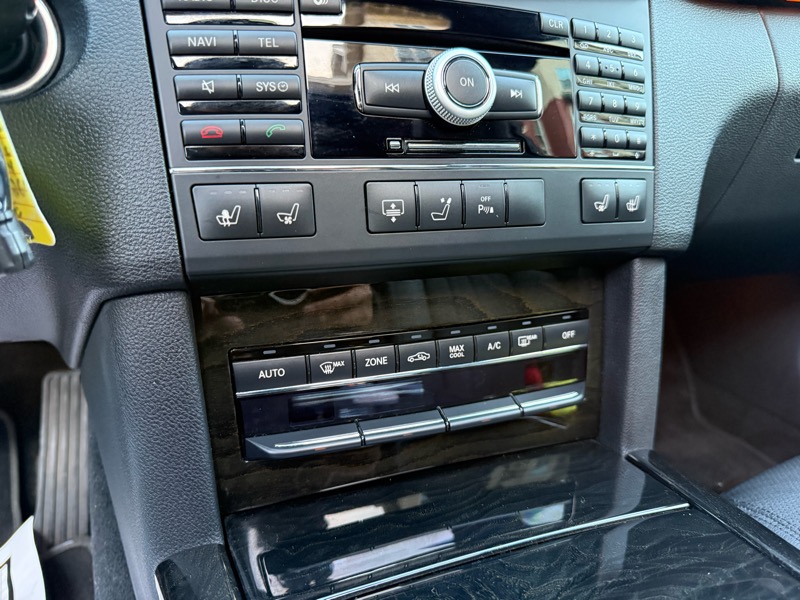 Mercedes-Benz E-Class E550 Sedan 2010