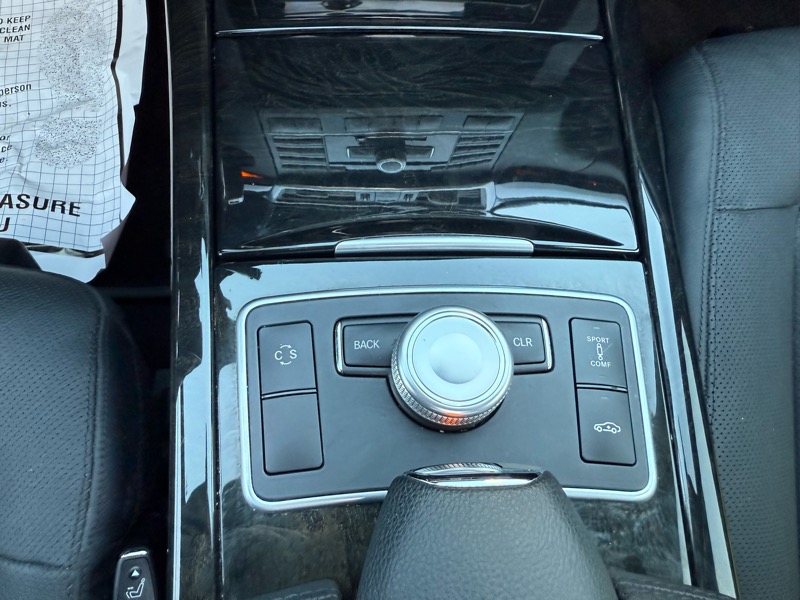 Mercedes-Benz E-Class E550 Sedan 2010