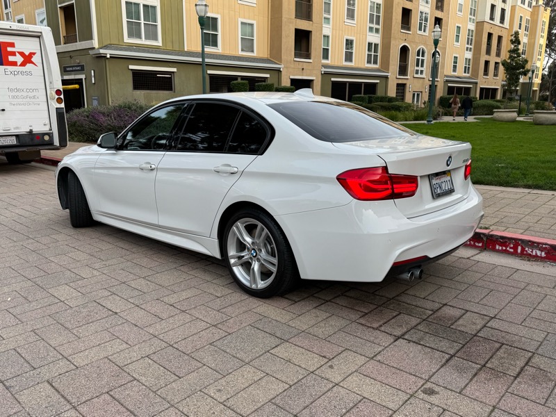 BMW 3-Series 330i SULEV Sedan 2017