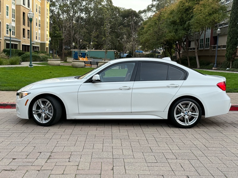 BMW 3-Series 330i SULEV Sedan 2017