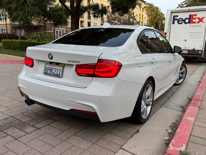 BMW 3-Series 330i SULEV Sedan 2017