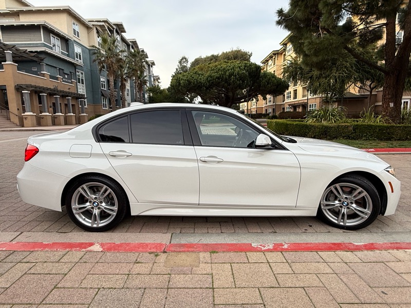 BMW 3-Series 330i SULEV Sedan 2017