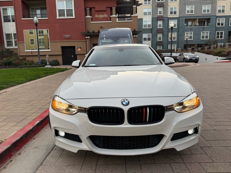 BMW 3-Series 330i SULEV Sedan 2017