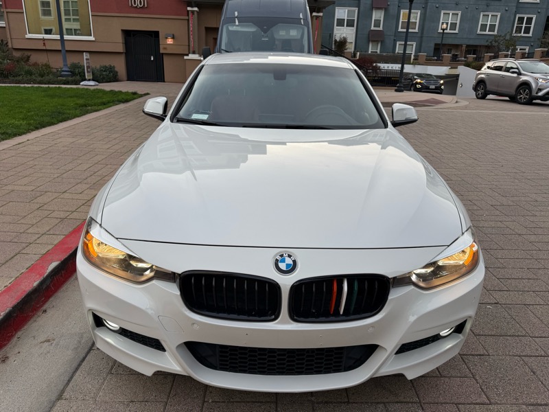 BMW 3-Series 330i SULEV Sedan 2017