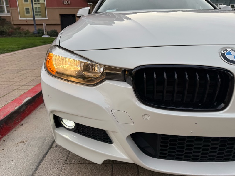 BMW 3-Series 330i SULEV Sedan 2017