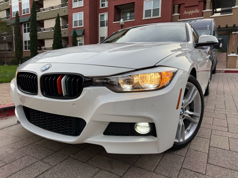 BMW 3-Series 330i SULEV Sedan 2017