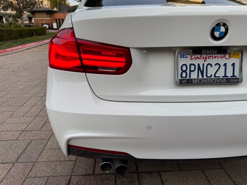 BMW 3-Series 330i SULEV Sedan 2017