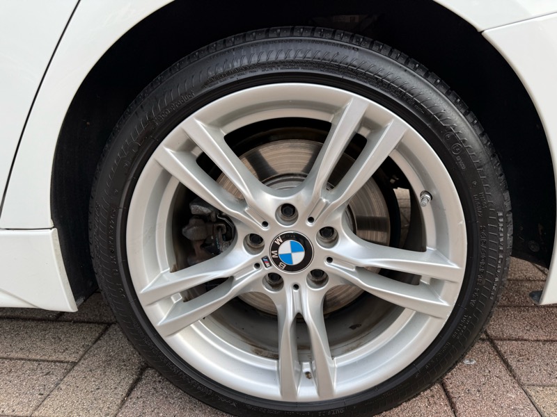 BMW 3-Series 330i SULEV Sedan 2017