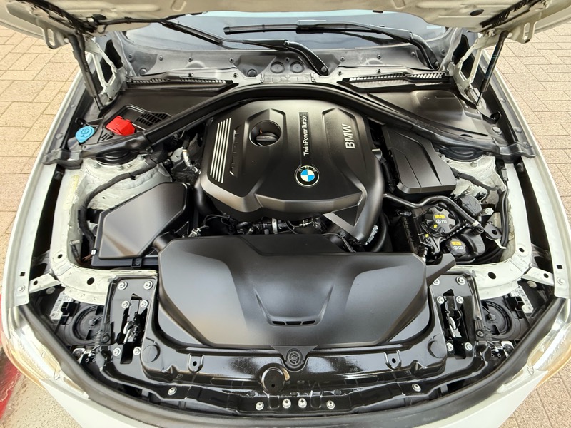 BMW 3-Series 330i SULEV Sedan 2017