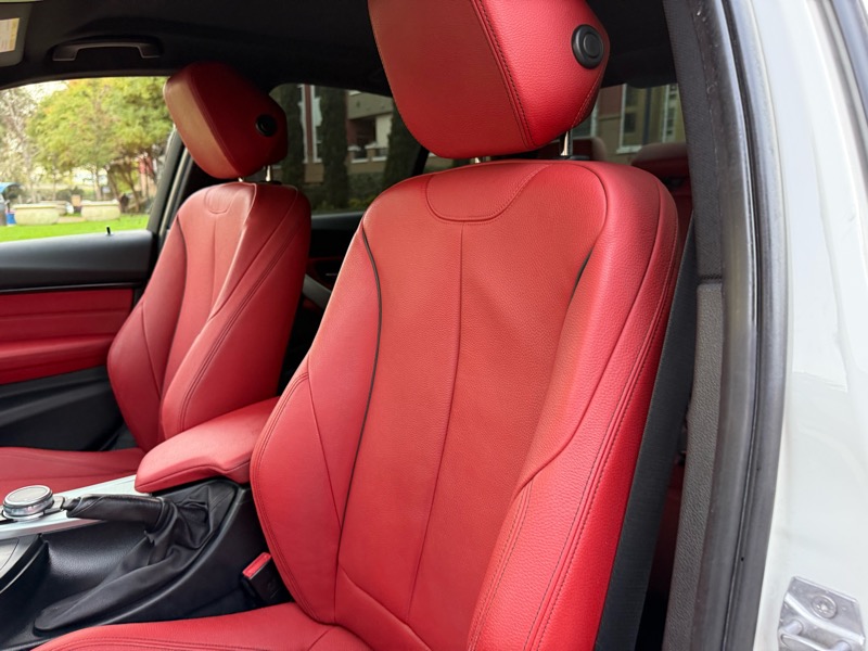 BMW 3-Series 330i SULEV Sedan 2017