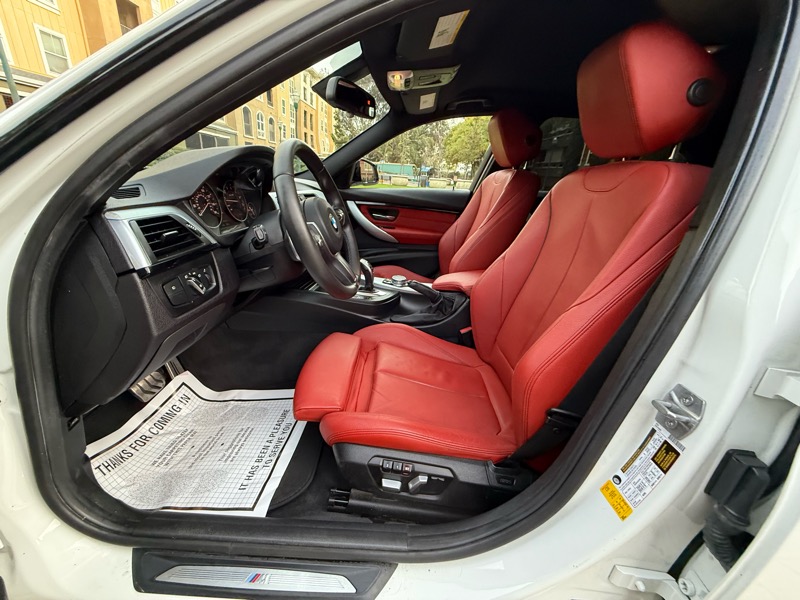 BMW 3-Series 330i SULEV Sedan 2017