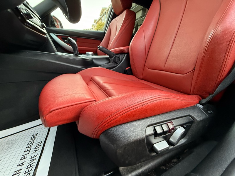 BMW 3-Series 330i SULEV Sedan 2017