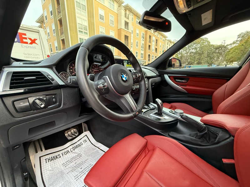 BMW 3-Series 330i SULEV Sedan 2017