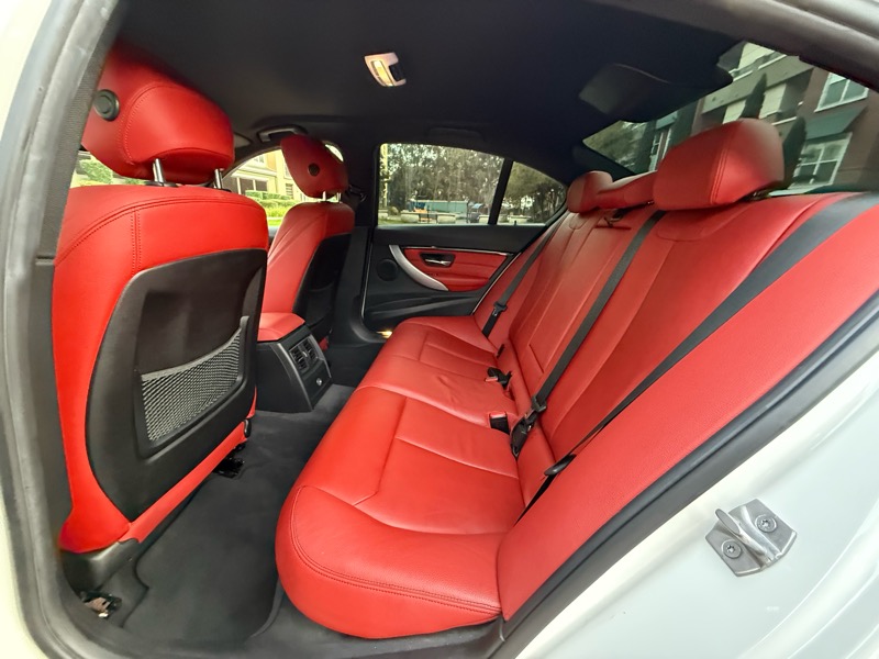 BMW 3-Series 330i SULEV Sedan 2017