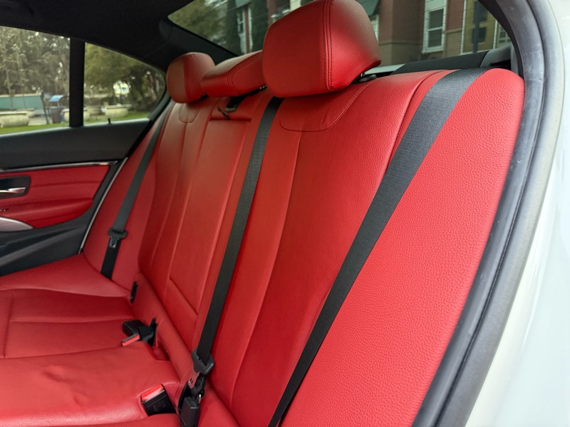 BMW 3-Series 330i SULEV Sedan 2017