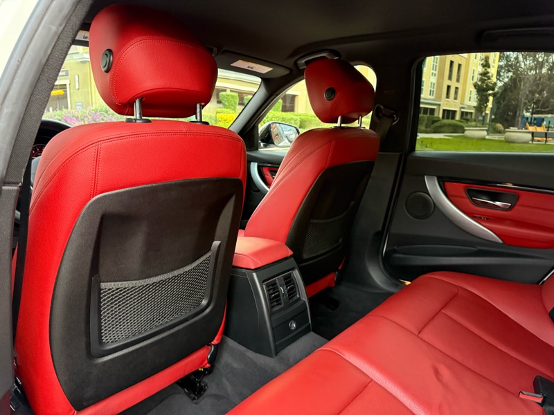 BMW 3-Series 330i SULEV Sedan 2017