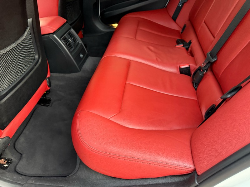 BMW 3-Series 330i SULEV Sedan 2017