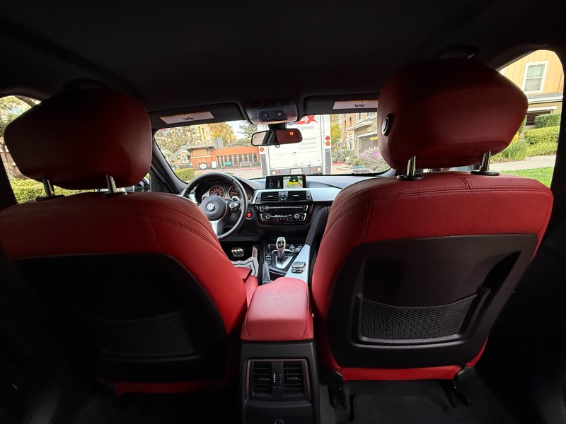 BMW 3-Series 330i SULEV Sedan 2017