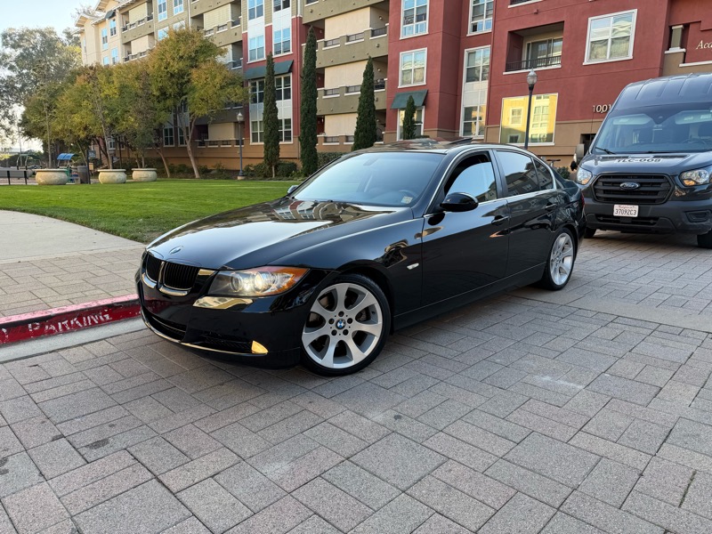 BMW 3-Series 330i Sedan 2006