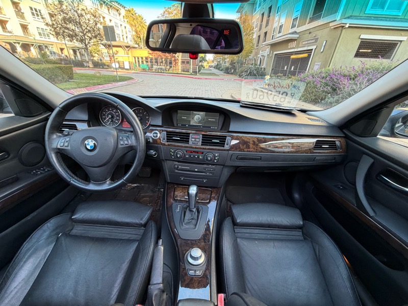 BMW 3-Series 330i Sedan 2006