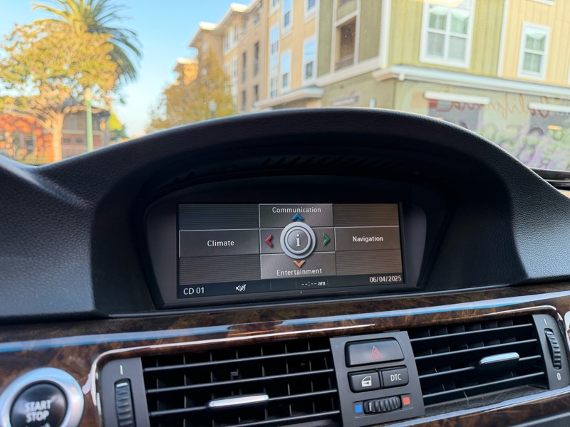 BMW 3-Series 330i Sedan 2006