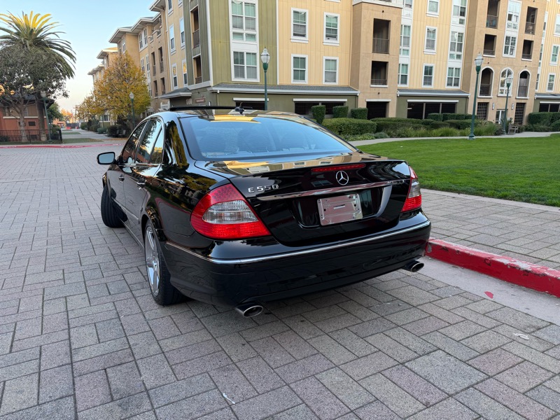 Mercedes-Benz E-Class E550 Sedan 2009