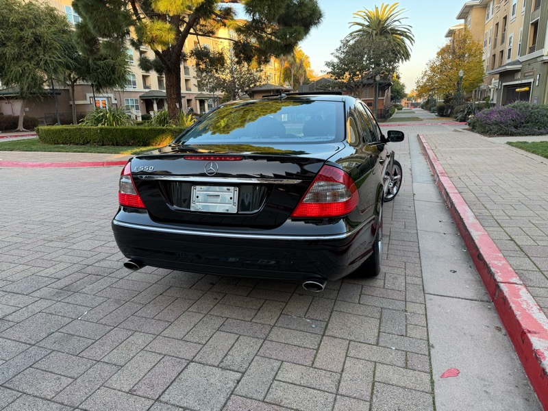 Mercedes-Benz E-Class E550 Sedan 2009