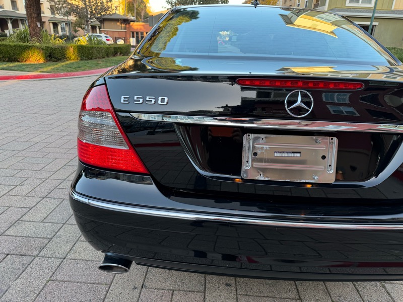 Mercedes-Benz E-Class E550 Sedan 2009