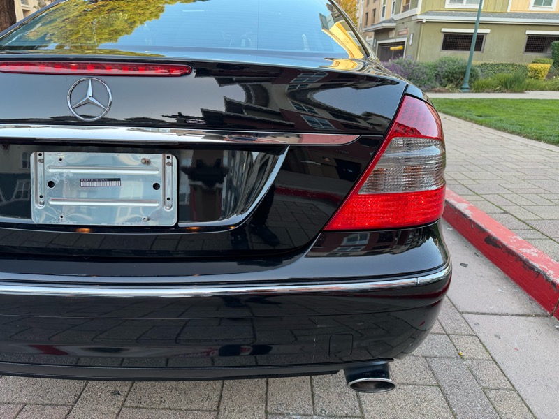 Mercedes-Benz E-Class E550 Sedan 2009